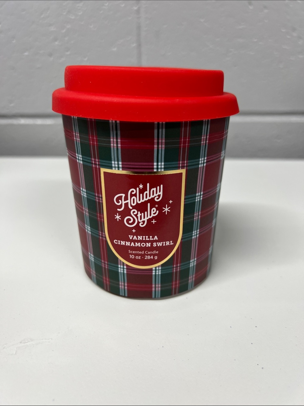 Vanilla Cinnamon Swirl Scented Candle - Red Plaid